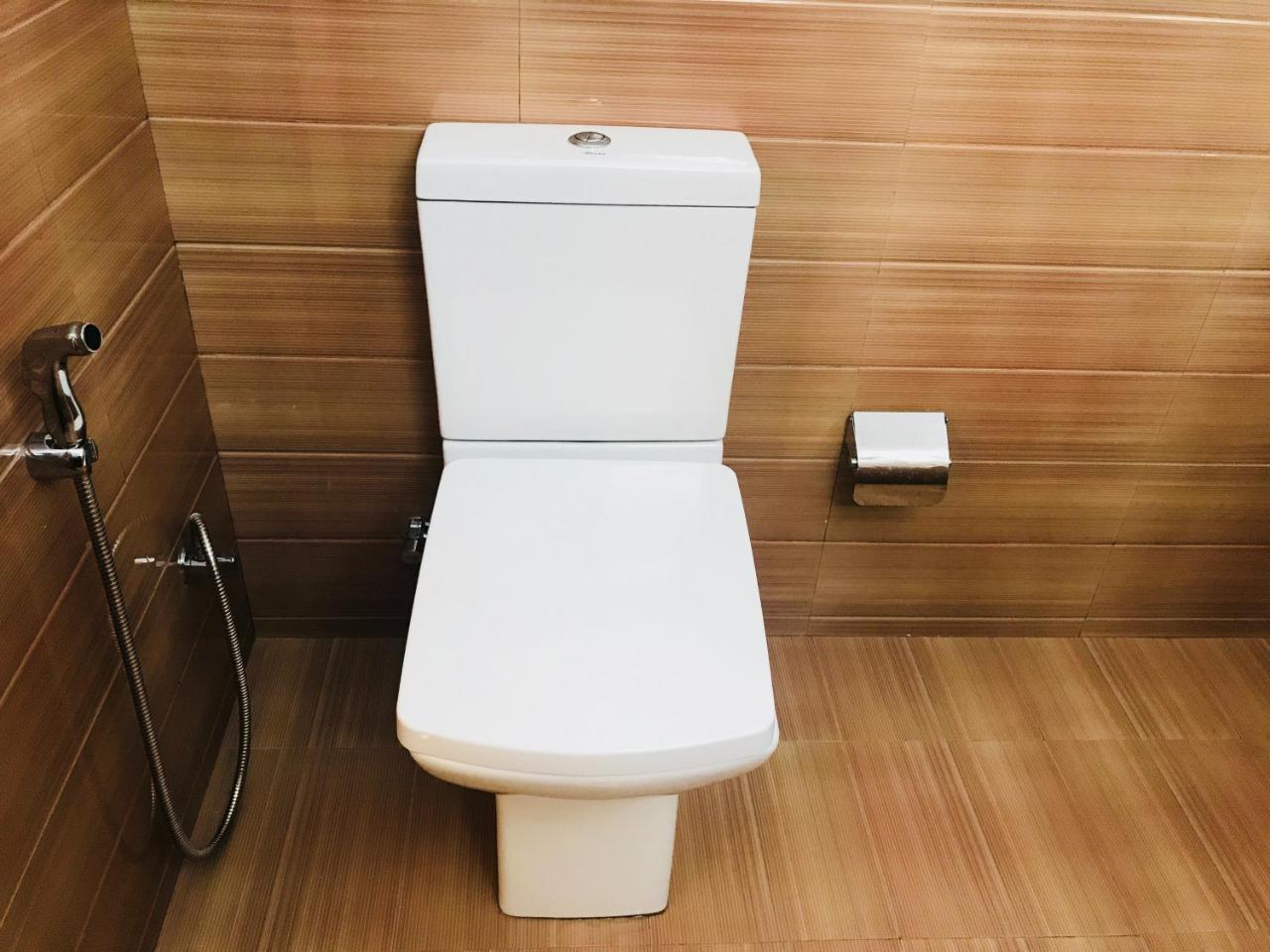 Royal White Tourist Rest Hotel Анурадхапура Стая снимка